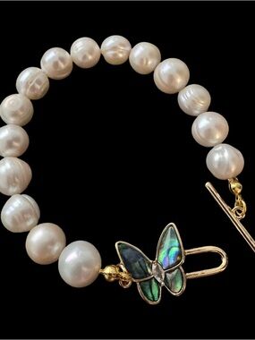 ✨Elegant Real Pearl Bracelet with Abalone Butterfly Clasp - White Pearls